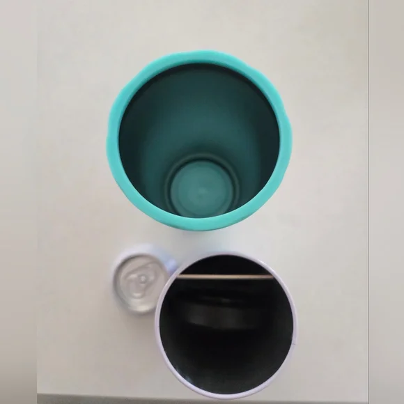 Corkcicle Slim Arctican - Turquoise Can Cooler - Picture 7 of 9